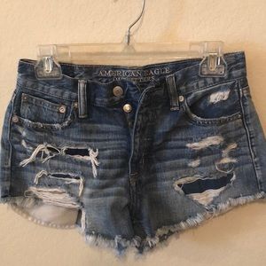 Destroyed festival type jean short